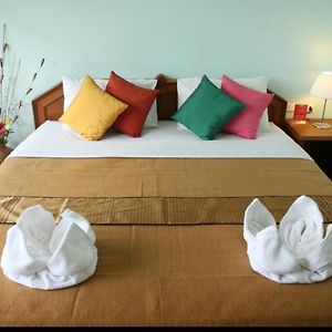Budget Zimmer mit Kingsize-Bett